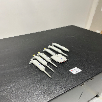 Eppendorf Research Pipettes x6 image 0